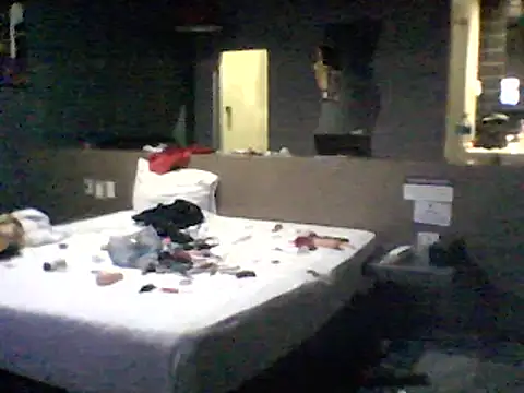 Snapshot of transreyna chatting on 02.21.25 transreyna online show from 02.21.25