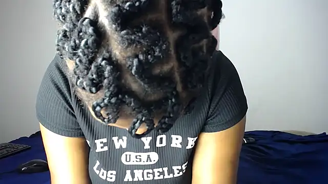 Juiceybileh online show from 02.12.26