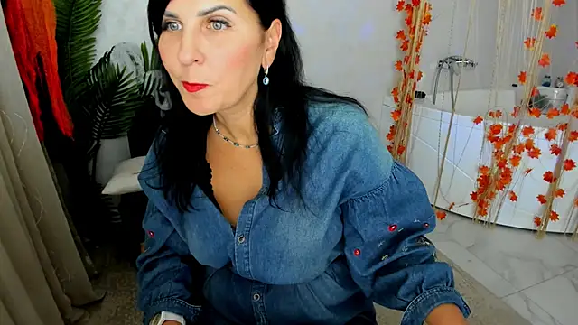 Moon Veloure1 online show from 11.05.25