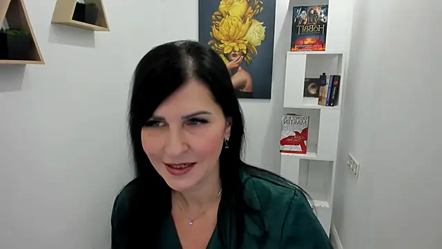 Moon Veloure1 online show from 11.23.25