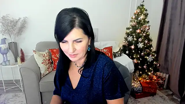 Moon Veloure1 online show from 12.16.25