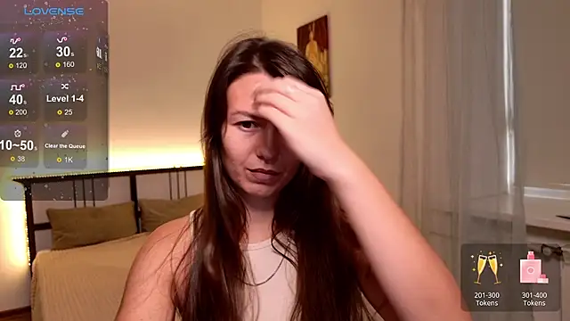 Snapshot of EllaCanny chatting on 09.28.25 EllaCanny online show from 09.28.25