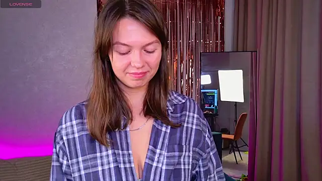 EllaCanny online show from 06.08.26
