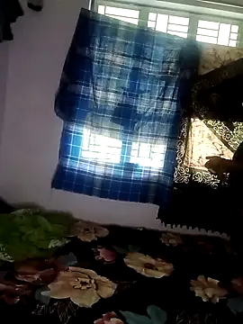 Snapshot of Deborbhavi222 chatting on 11.08.25 Deborbhavi222 online show from 11.08.25