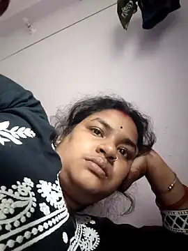 Snapshot of Deborbhavi222 chatting on 12.17.25 Deborbhavi222 online show from 12.17.25