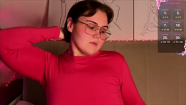 Snapshot of chatting on 09.23.25 online show from 09.23.25