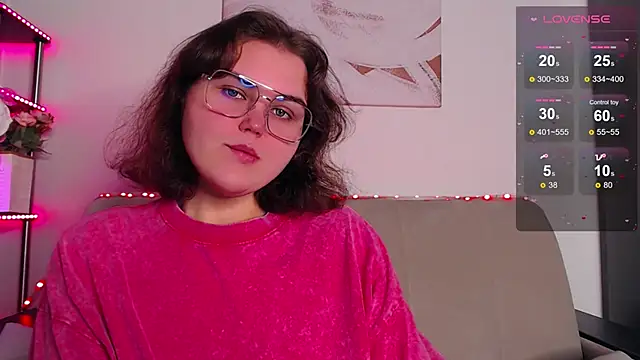 Snapshot of chatting on 11.22.25 online show from 11.22.25