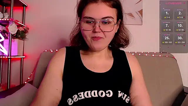 Snapshot of chatting on 11.29.25 online show from 11.29.25