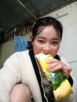 dorothyxx online show from 11.03.25