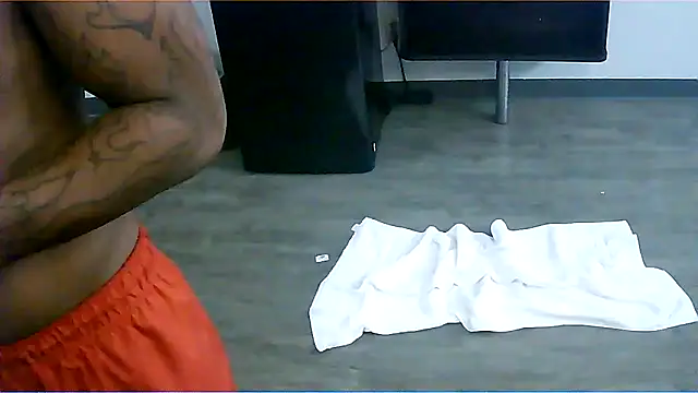 Snapshot of 214KingLonggg chatting on 03.15.26 214KingLonggg online show from 03.15.26