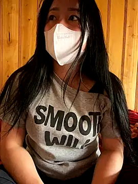 Snapshot of violet-00 chatting on 09.24.25 violet-00 online show from 09.24.25