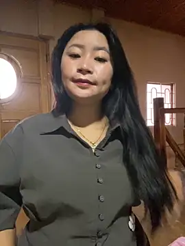 Snapshot of violet-00 chatting on 10.24.25 violet-00 online show from 10.24.25