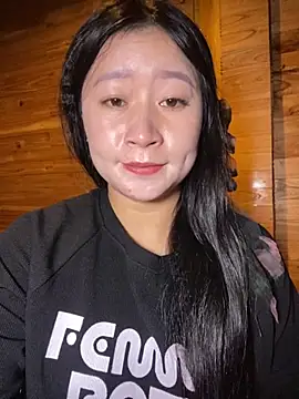 Snapshot of violet-00 chatting on 11.04.25 violet-00 online show from 11.04.25