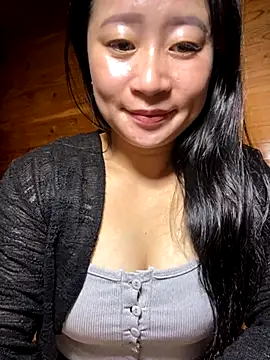 Snapshot of violet-00 chatting on 11.05.25 violet-00 online show from 11.05.25