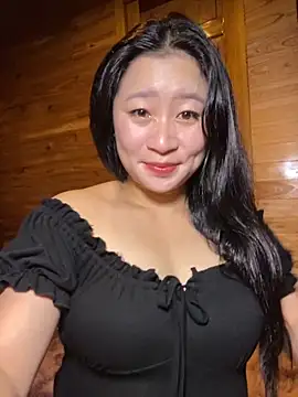 Snapshot of violet-00 chatting on 11.07.25 violet-00 online show from 11.07.25