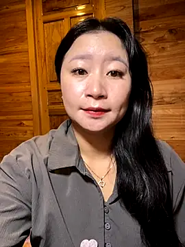 Snapshot of violet-00 chatting on 11.10.25 violet-00 online show from 11.10.25