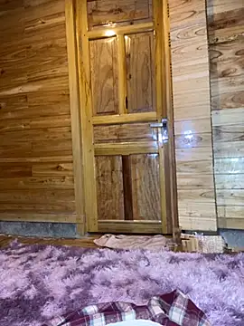 Snapshot of violet-00 chatting on 11.21.25 violet-00 online show from 11.21.25