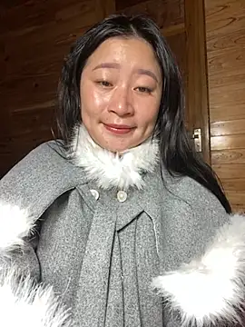 Snapshot of violet-00 chatting on 11.26.25 violet-00 online show from 11.26.25