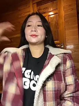 Snapshot of violet-00 chatting on 12.01.25 violet-00 online show from 12.01.25