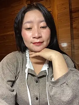 Snapshot of violet-00 chatting on 12.01.25 violet-00 online show from 12.01.25