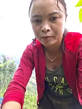 Snapshot of xuxulovezz chatting on 10.03.25 xuxulovezz online show from 10.03.25