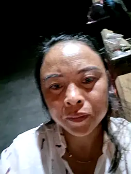 Snapshot of xuxulovezz chatting on 10.10.25 xuxulovezz online show from 10.10.25