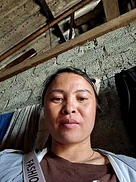 Snapshot of xuxulovezz chatting on 10.12.25 xuxulovezz online show from 10.12.25