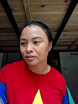 Snapshot of xuxulovezz chatting on 10.26.25 xuxulovezz online show from 10.26.25