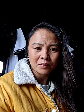 Snapshot of xuxulovezz chatting on 11.03.25 xuxulovezz online show from 11.03.25