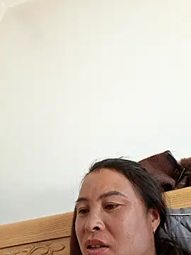 Snapshot of xuxulovezz chatting on 11.26.25 xuxulovezz online show from 11.26.25