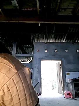 Snapshot of xuxulovezz chatting on 12.03.25 xuxulovezz online show from 12.03.25