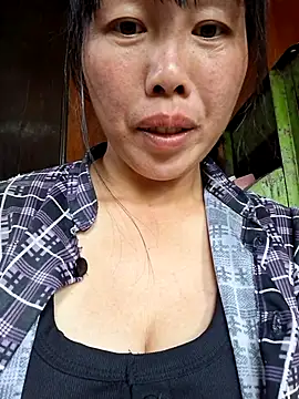 helenzz online show from 10.23.25