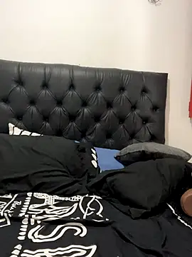 Snapshot of Selene_Wings22 chatting on 11.01.25 Selene Wings22 online show from 11.01.25