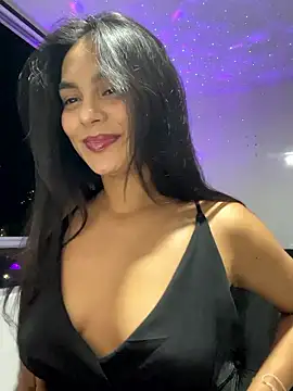 Snapshot of Selene_Wings22 chatting on 11.28.25 Selene Wings22 online show from 11.28.25