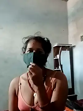 Snapshot of Rupali_ji chatting on 12.20.25 Rupali ji online show from 12.20.25