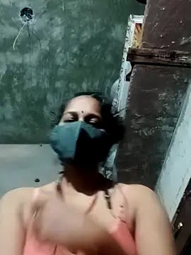 Snapshot of Rupali_ji chatting on 12.23.25 Rupali ji online show from 12.23.25