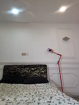 Zola Nooryi online show from 02.10.26