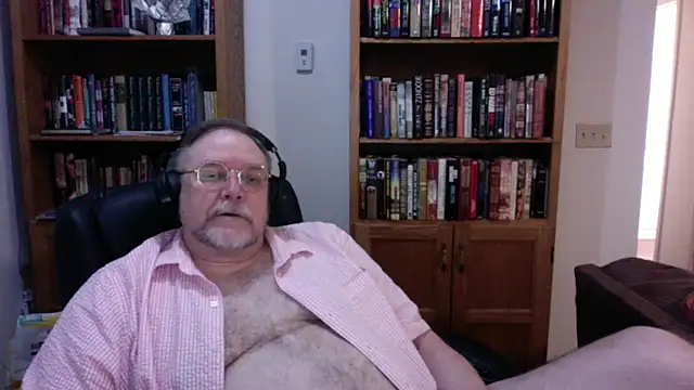 Snapshot of Vinyl22@xh chatting on 02.22.26 Vinyl22xh online show from 02.22.26