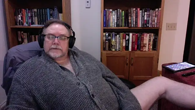 Snapshot of Vinyl22@xh chatting on 03.04.26 Vinyl22xh online show from 03.04.26