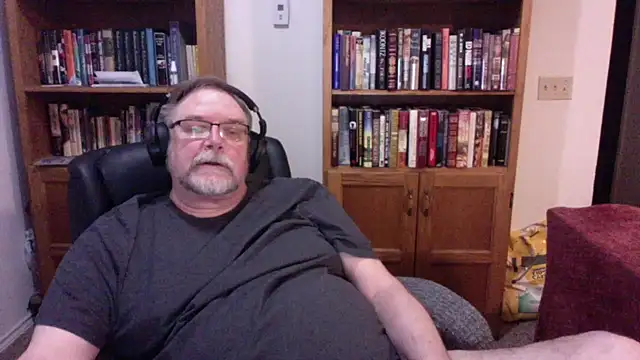 Snapshot of Vinyl22@xh chatting on 03.14.26 Vinyl22xh online show from 03.14.26