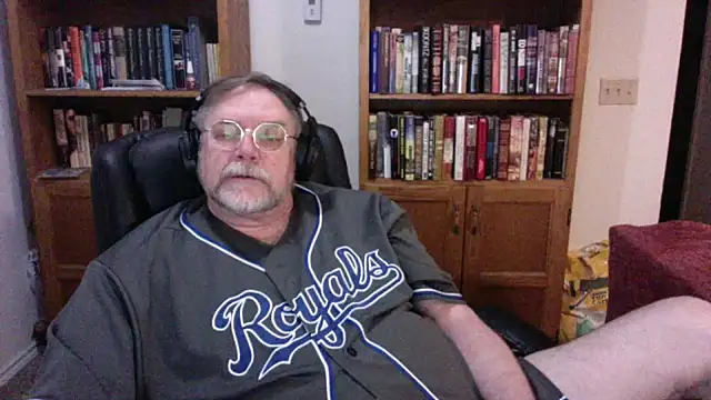 Snapshot of Vinyl22@xh chatting on 03.15.26 Vinyl22xh online show from 03.15.26