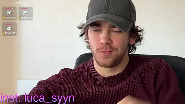 Snapshot of luca_syn chatting on 10.22.25 luca syn online show from 10.22.25