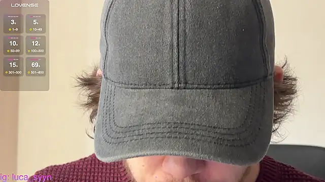 Snapshot of luca_syn chatting on 10.31.25 luca syn online show from 10.31.25