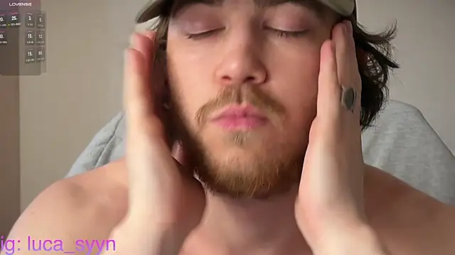 Snapshot of luca_syn chatting on 11.20.25 luca syn online show from 11.20.25