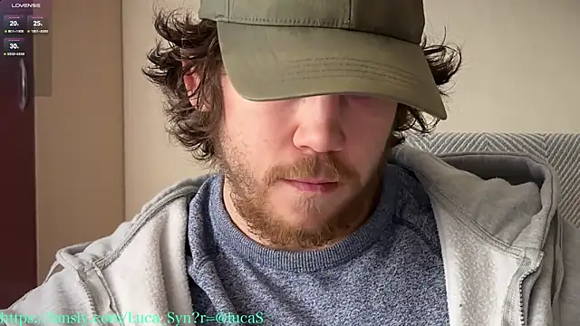 Snapshot of luca_syn chatting on 11.24.25 luca syn online show from 11.24.25