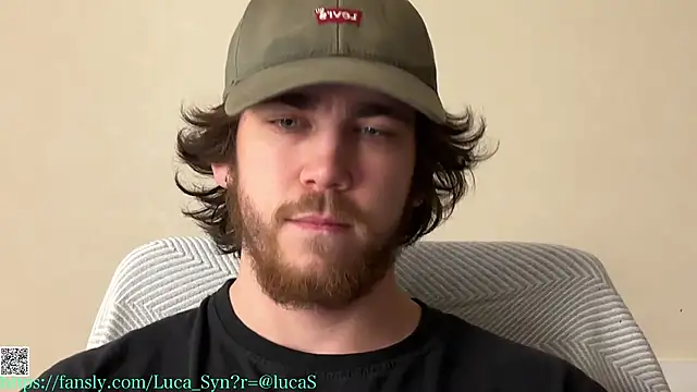 Snapshot of luca_syn chatting on 11.28.25 luca syn online show from 11.28.25