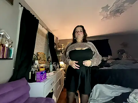 Snapshot of 88heygirlhey88 chatting on 11.05.25 88heygirlhey88 online show from 11.05.25