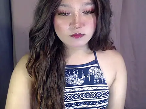 Eyes-on-me online show from 05.03.26