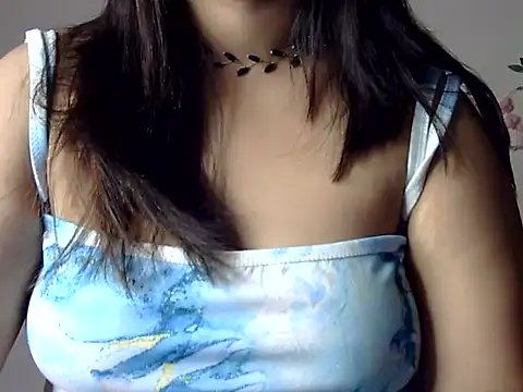 Aaliya02 online show from 11.11.25