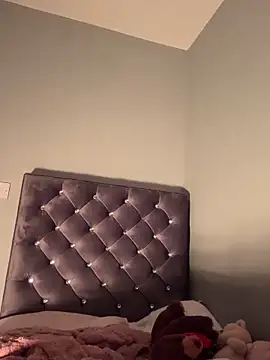 Snapshot of OliviaAshhh chatting on 11.07.25 OliviaAshhh online show from 11.07.25